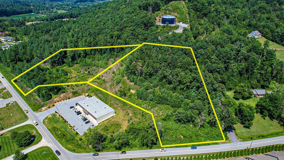 99999 Mills Gap Rd, Fletcher, NC for sale - Building Photo - Image 3 of 17