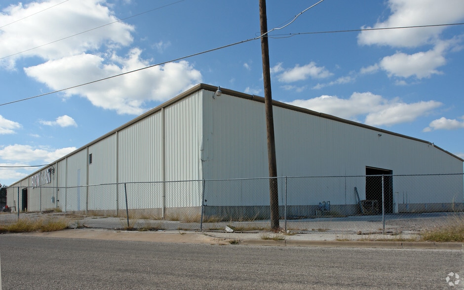3315 Sherwood Way, San Angelo, TX for lease - Building Photo - Image 2 of 12
