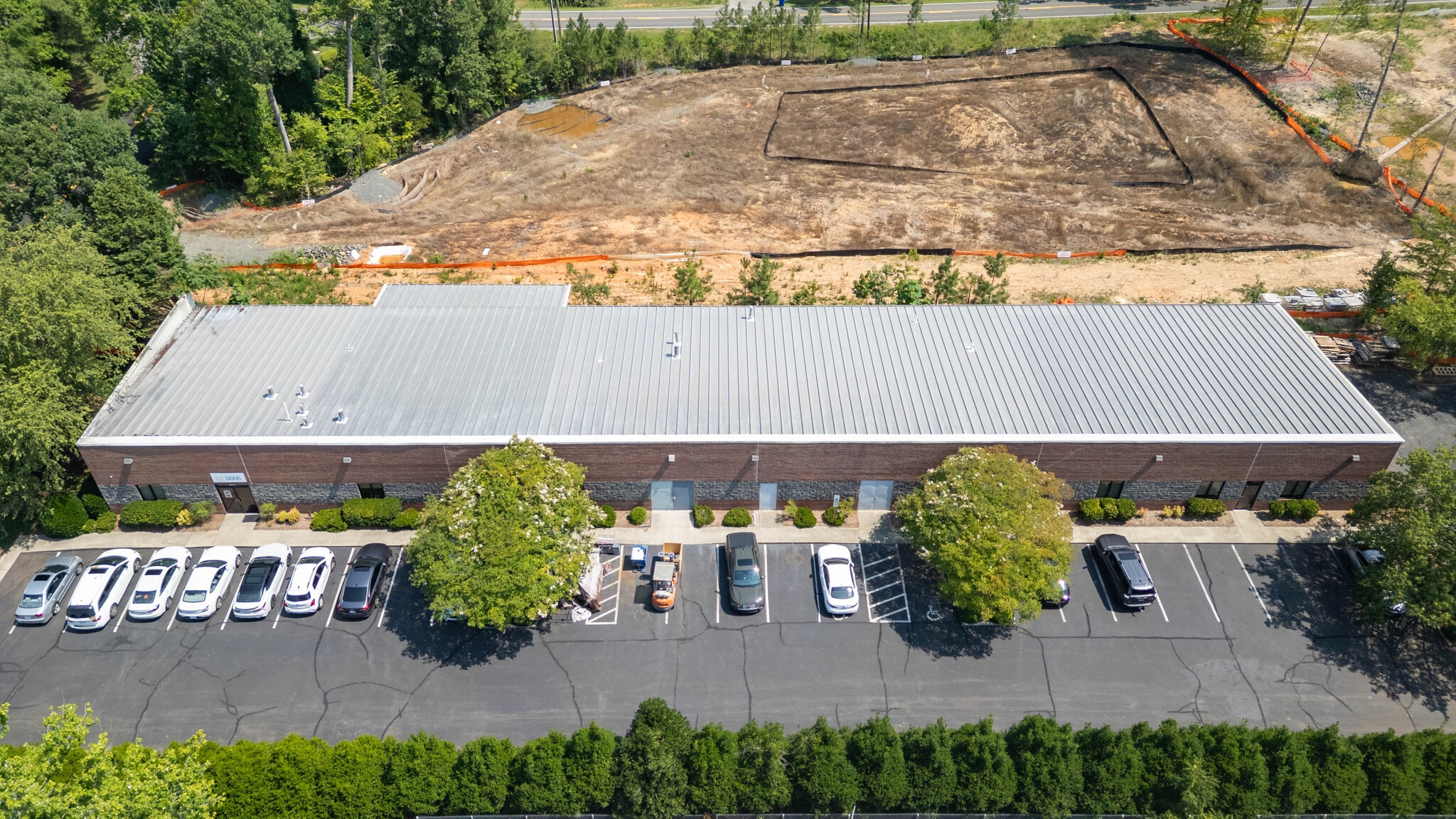 600 Meadowlands Dr, Hillsborough, NC for lease Building Photo- Image 1 of 20