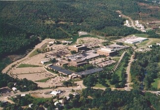 Plus de détails pour 1021 Perimeter Rd, Endicott, NY - Bureau à louer