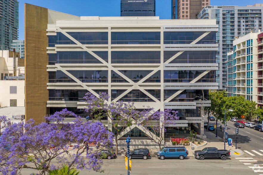 925 B St, San Diego, CA à louer - Photo du bâtiment - Image 3 de 10