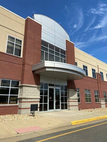 39 Tech Pky, Stafford, VA à louer - Photo du bâtiment - Image 2 de 11
