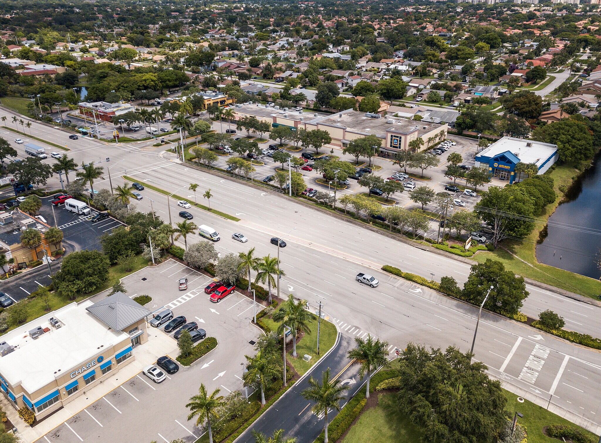 3825-3869 W Hillsboro Blvd, Deerfield Beach, FL for lease Building Photo- Image 1 of 21