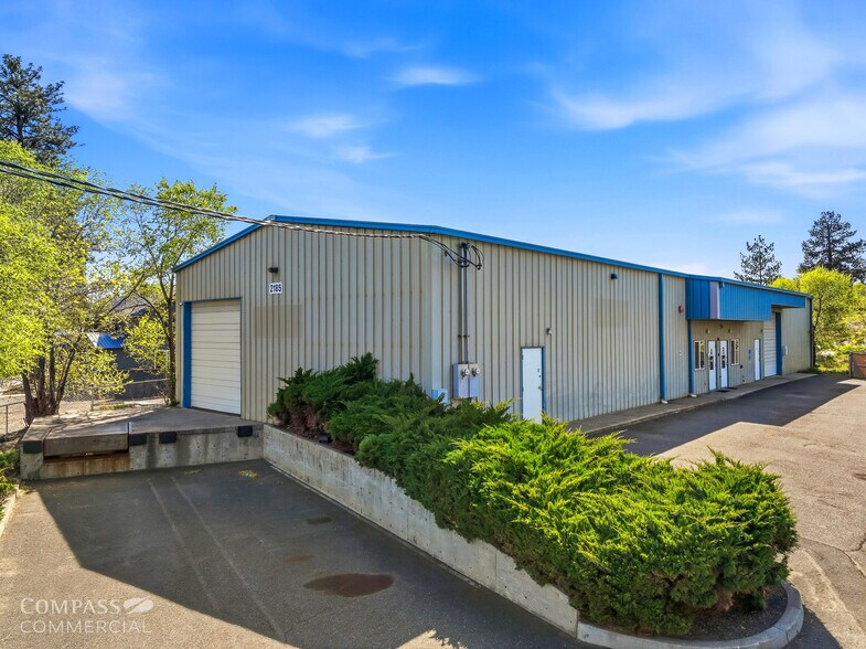 2185 NE 2nd St, Bend, OR à vendre - Photo du bâtiment - Image 3 de 22