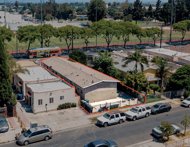 1159 E 64th St, Los Angeles, CA à vendre - Photo du bâtiment - Image 1 de 11