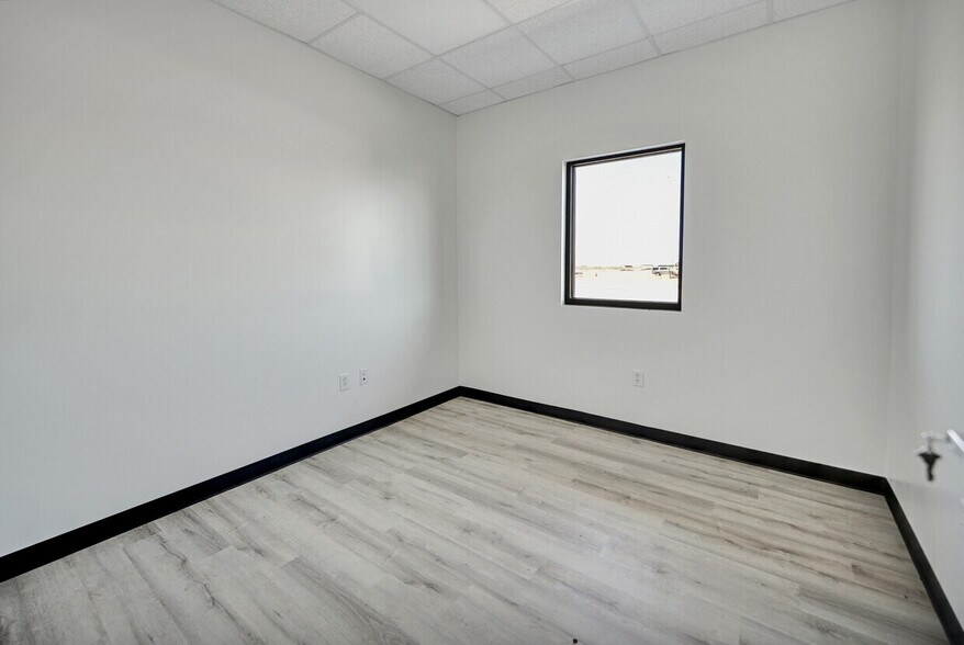 5801 CR-135, Midland, TX à louer - Photo du bâtiment - Image 3 de 11