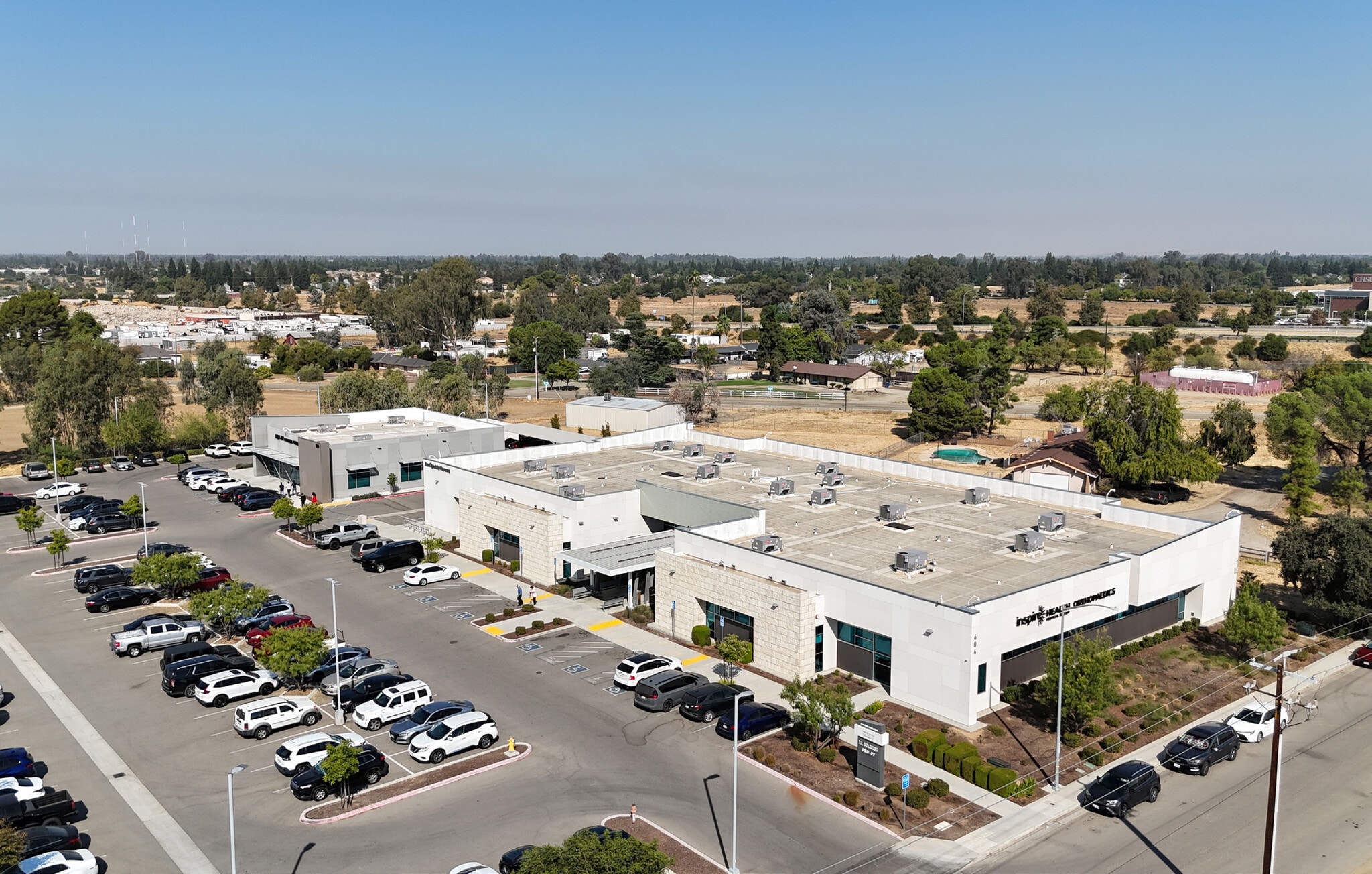604 N Magnolia Ave, Clovis, CA for lease Primary Photo- Image 1 of 9