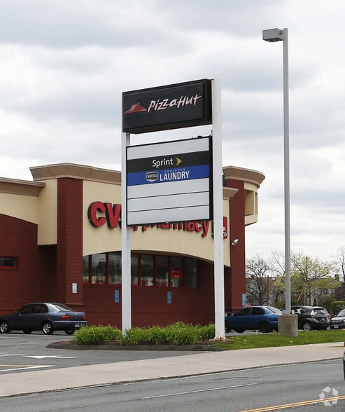 682-700 Wethersfield Ave, Hartford, CT à louer - Photo du bâtiment - Image 3 de 3