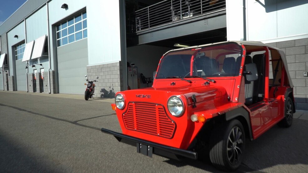 154 W Speed Way, Pontiac, MI à vendre - Vidéo sur l’inscription commerciale - Image 2 de 36