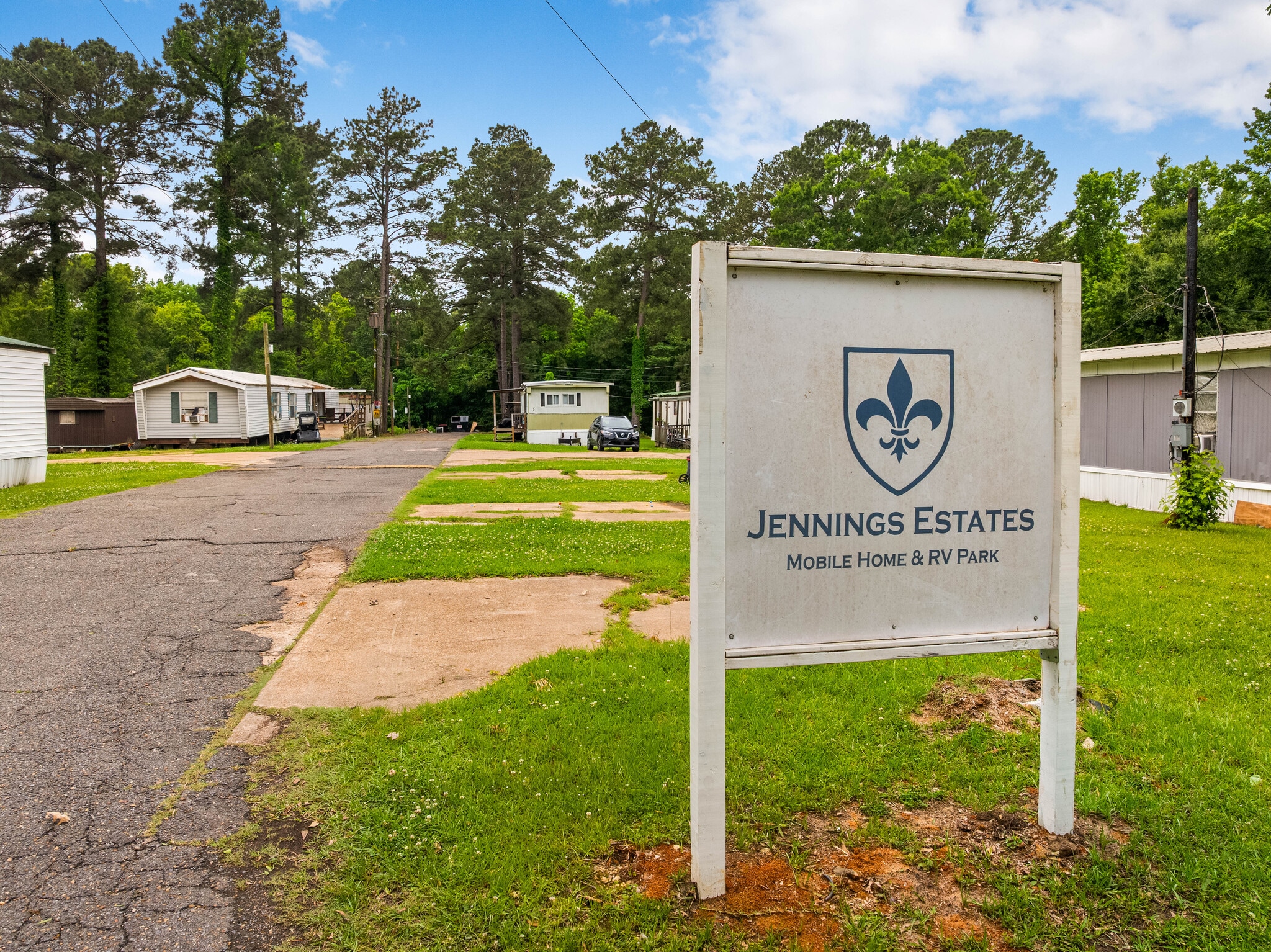 211 Courtney Ln, Pineville, LA for sale Primary Photo- Image 1 of 17