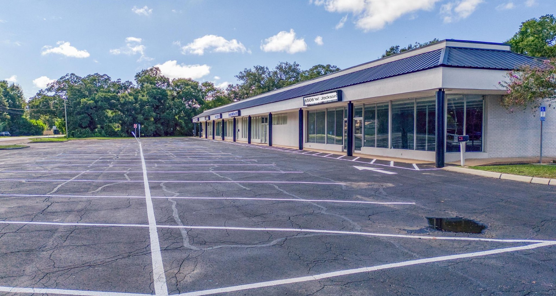 6508-6516 W Jackson St, Pensacola, FL for lease Primary Photo- Image 1 of 12