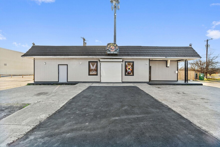 5215 Singing Hills Dr, Dallas, TX à vendre - Photo du bâtiment - Image 2 de 38