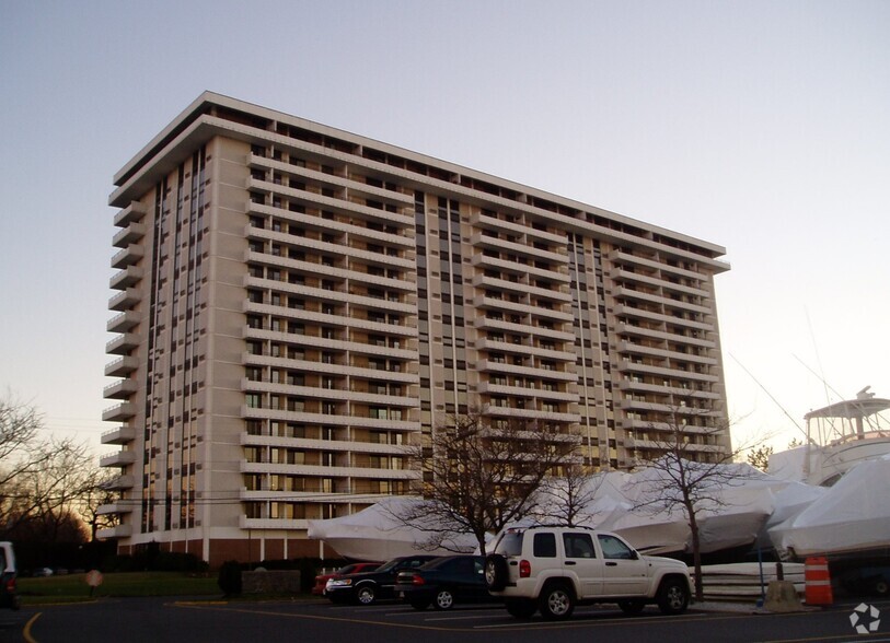 1 Channel Dr, Monmouth Beach, NJ for sale - Building Photo - Image 2 of 13