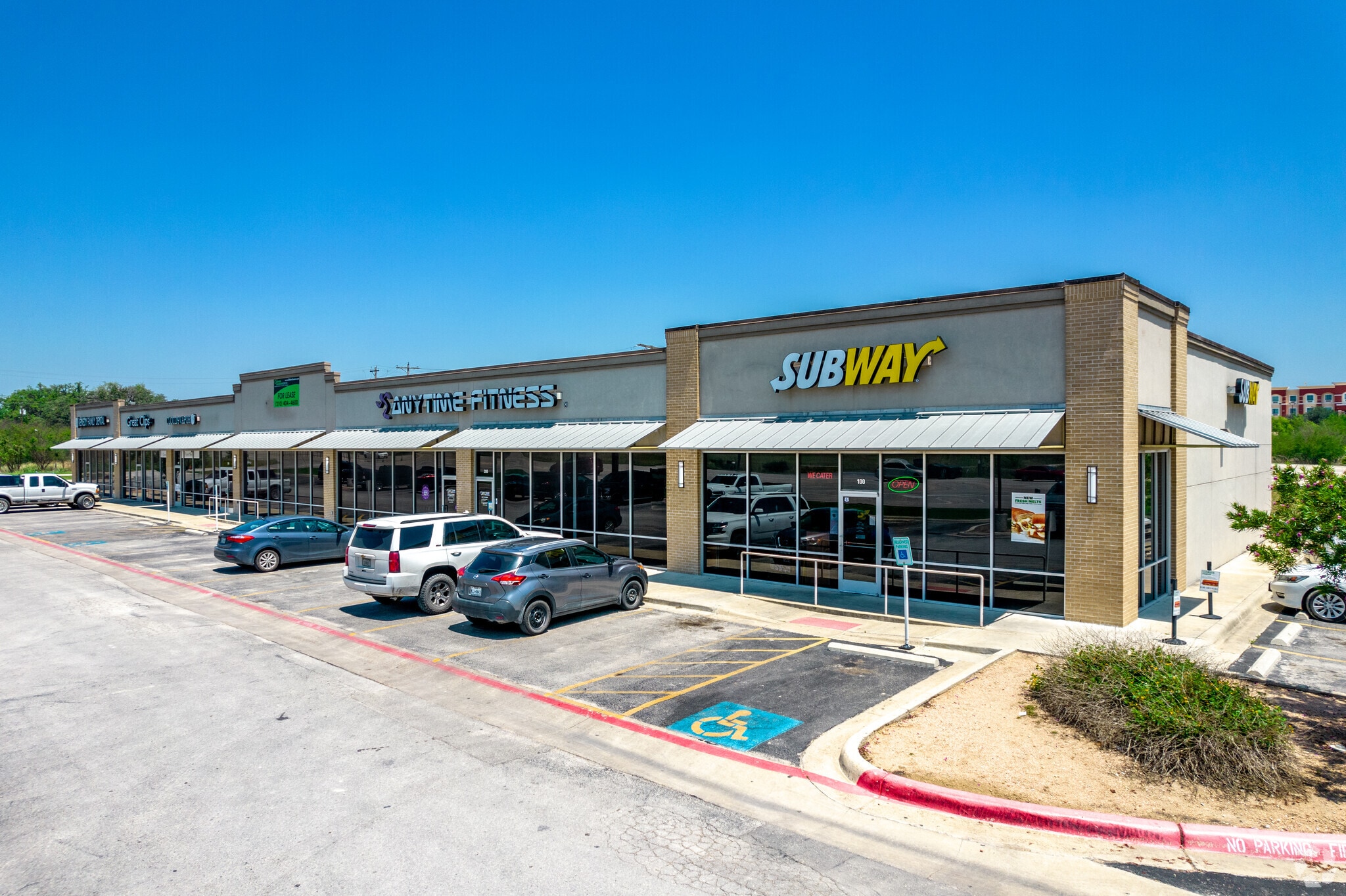 131 Business Park Dr, Kenedy, TX for lease Primary Photo- Image 1 of 12