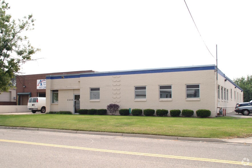2268 N Moraine Dr, Moraine, OH for lease - Building Photo - Image 2 of 6