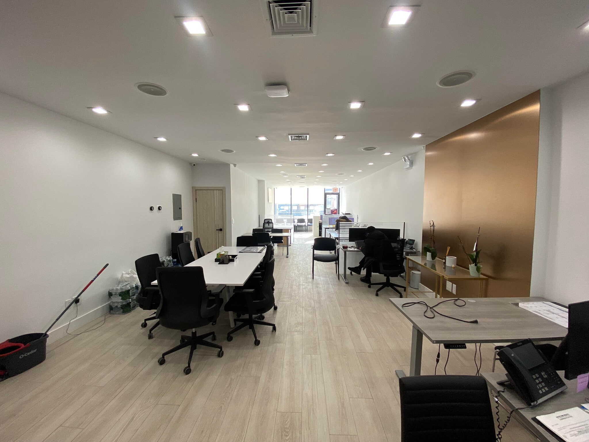 21113 Jamaica Ave, Queens Village, NY for lease Building Photo- Image 1 of 6