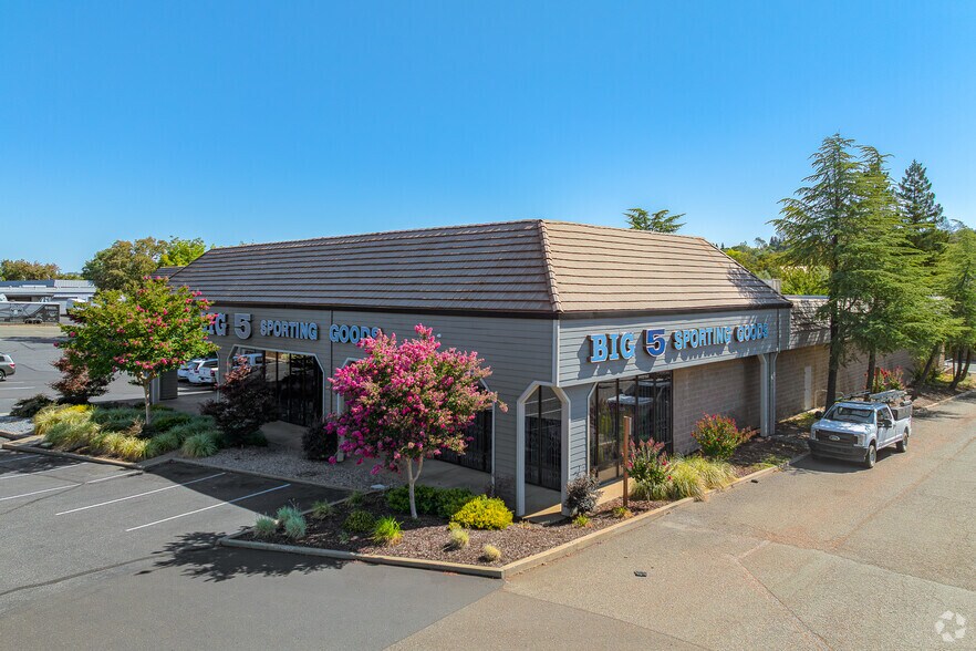 2560-2576 Grass Valley Hwy, Auburn, CA à vendre - Photo principale - Image 1 de 23