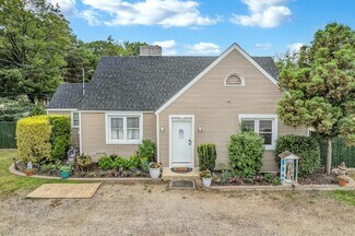 Plus de détails pour 557 Deer Park Rd, Dix Hills, NY - Flex à vendre