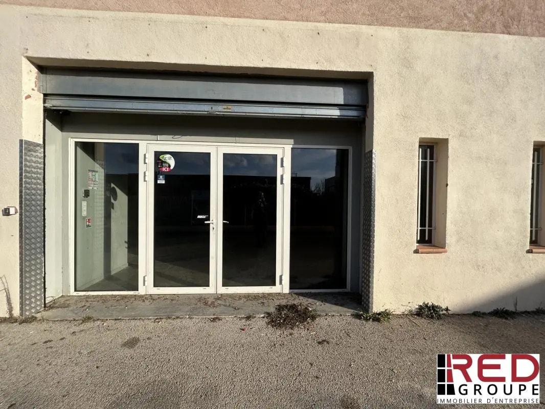 Industrial in Venelles for lease Building Photo- Image 1 of 4