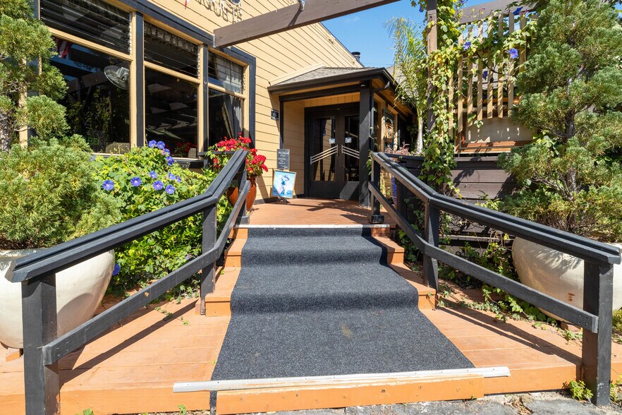 13300 Big Basin Way, Boulder Creek, CA à vendre - Photo du bâtiment - Image 2 de 40