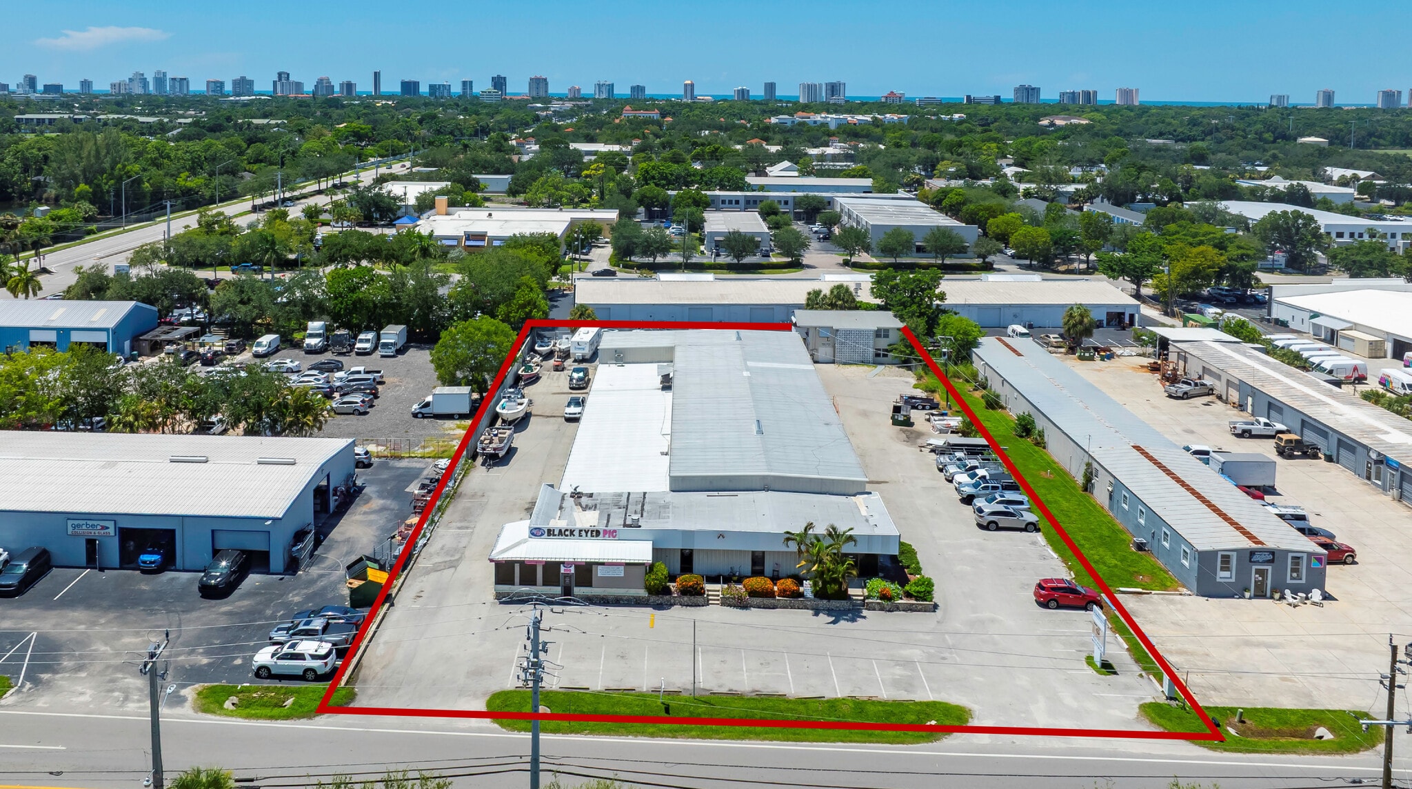 North Naples Industrial Opportunity portfolio of 2 properties for sale on LoopNet.ca Primary Photo- Image 1 of 7