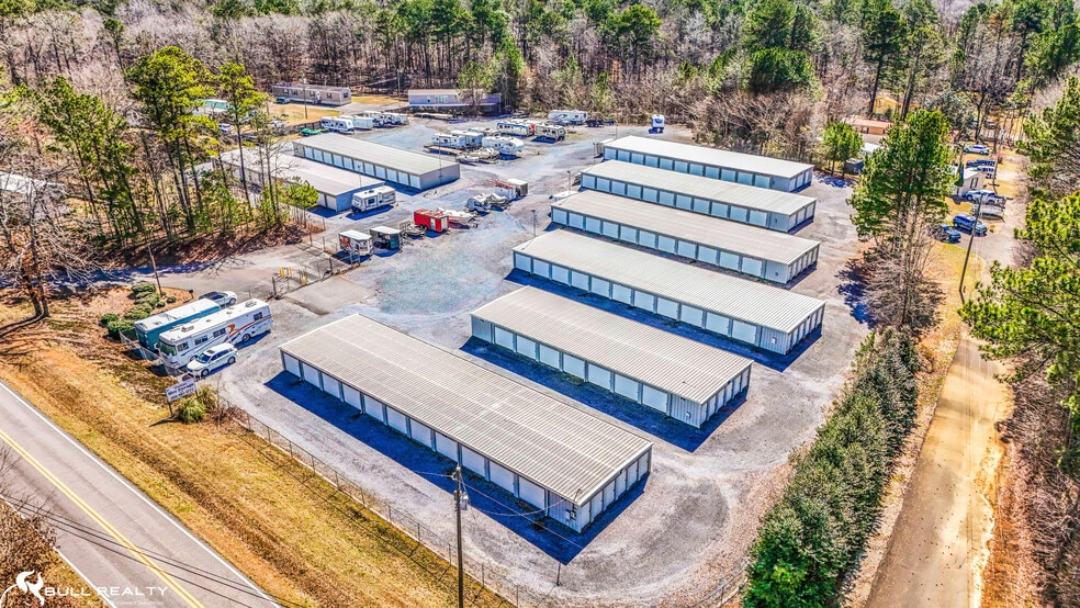 Chelsea Self Storage & Mobile Home Park portfolio of 2 properties for sale on LoopNet.ca - Building Photo - Image 2 of 43