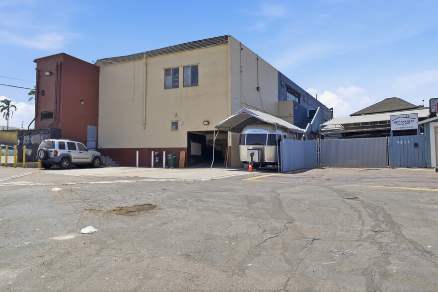 4212 Voltaire St, San Diego, CA for sale - Building Photo - Image 2 of 3