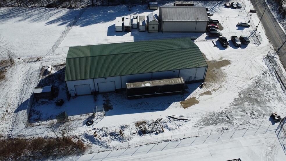 139 Penn Manor Rd, Irwin, PA for lease - Building Photo - Image 2 of 11
