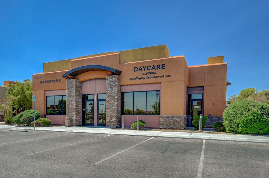 6284 Spring Mountain Rd, Las Vegas, NV à vendre - Photo du bâtiment - Image 3 de 51