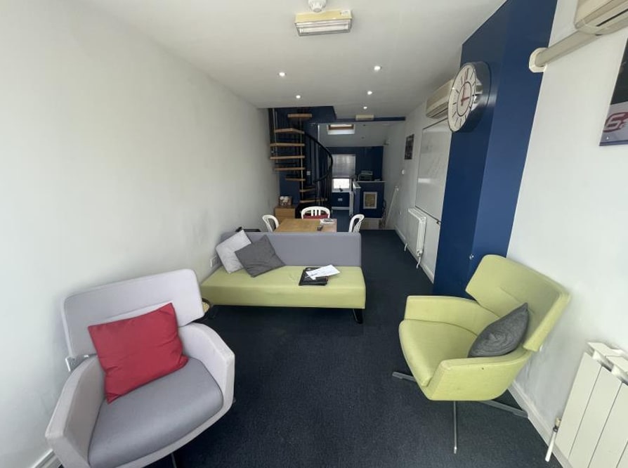 187 Lynchford Rd, Farnborough à louer Photo intérieure- Image 1 de 3