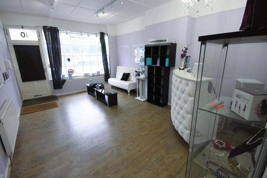 10 High St, Leeds à vendre - Photo du bâtiment - Image 2 de 8