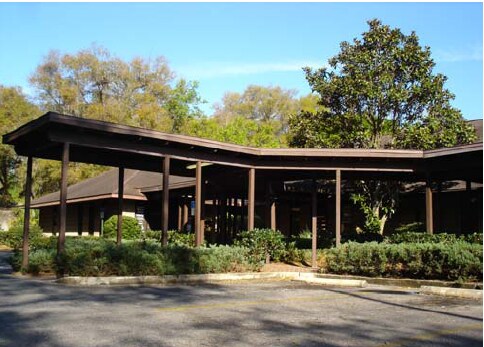 908 S Parsons Ave, Brandon, FL for lease Building Photo- Image 1 of 4