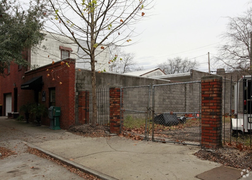 505 E Perry Ln, Savannah, GA for lease - Building Photo - Image 2 of 2