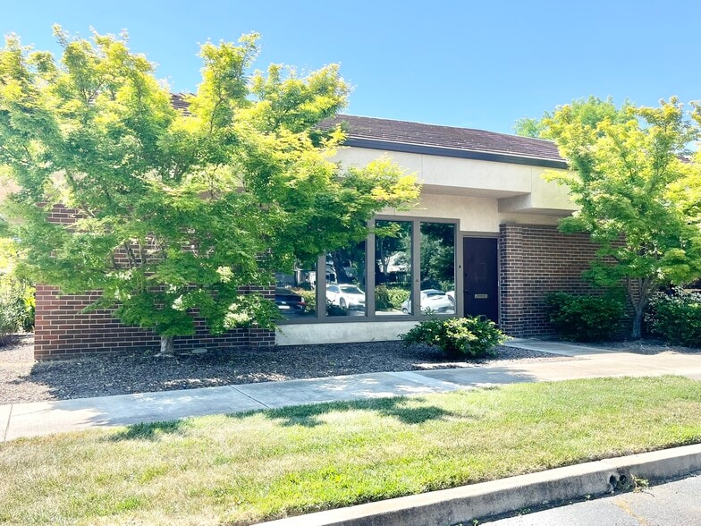 5301 Madison Ave, Sacramento, CA à louer - Photo du bâtiment - Image 3 de 26