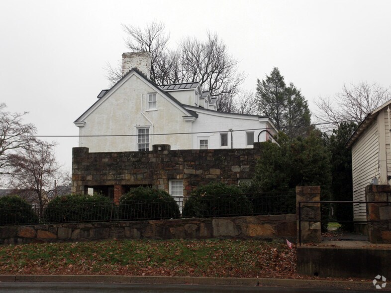 50 Culpeper St, Warrenton, VA for sale - Building Photo - Image 2 of 18