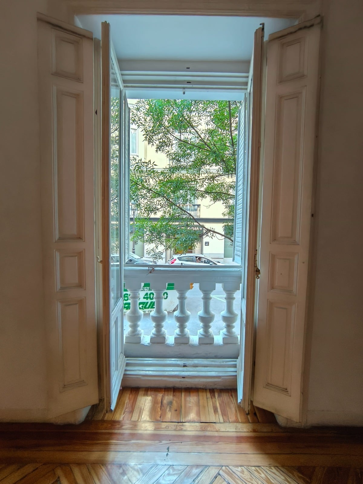 Calle del Monte Esquinza, 44, Madrid, Madrid for lease Interior Photo- Image 1 of 36