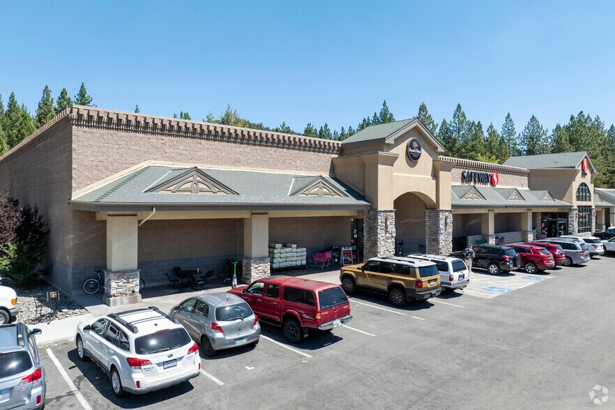 212 Elks Point Rd, Zephyr Cove, NV à louer - Photo du bâtiment - Image 3 de 8