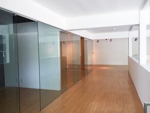 7998 Santa Monica Blvd, West Hollywood, CA for sale Interior Photo- Image 1 of 3