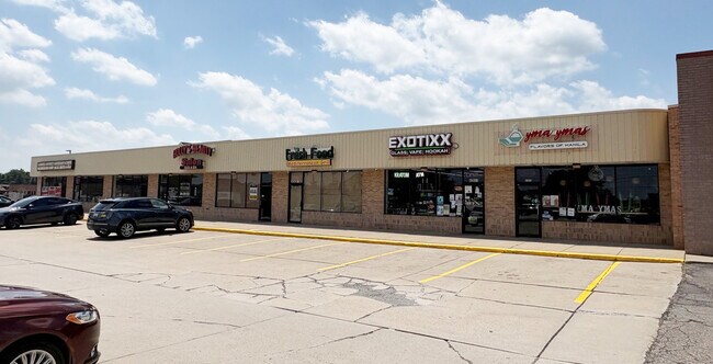 Plus de détails pour 42897-42915 Dequindre Rd, Troy, MI - Commerce de détail à louer