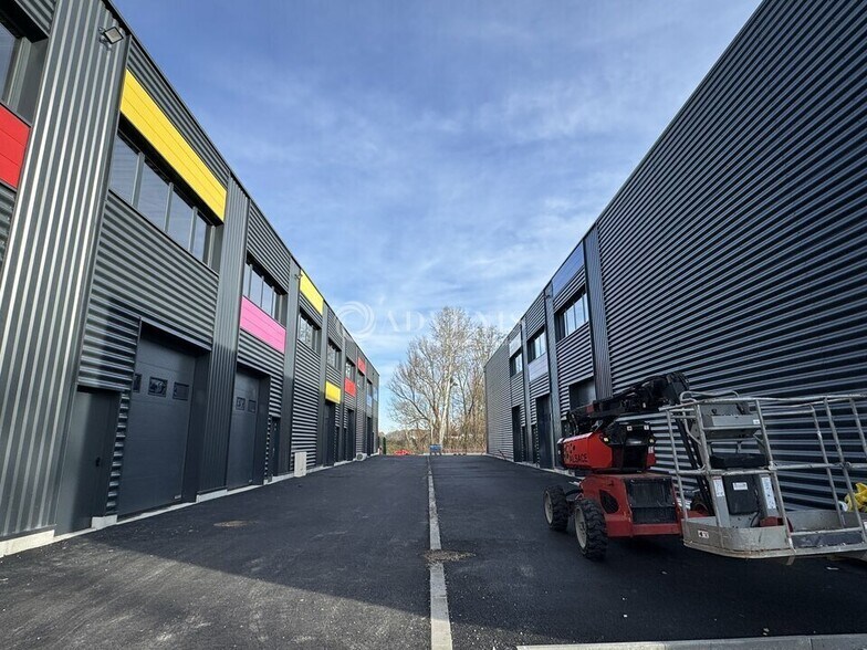 Flex in Bischheim for lease - Building Photo - Image 2 of 13