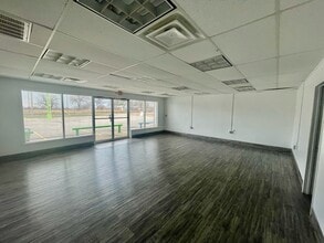 7209-7217 S Council Rd, Oklahoma City, OK for lease Interior Photo- Image 2 of 7