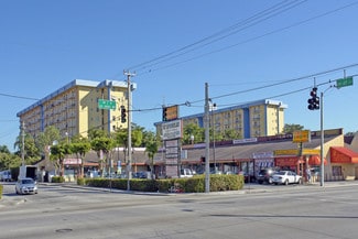 Plus de détails pour 4685 NW 7th St, Miami, FL - Commerce de détail à vendre