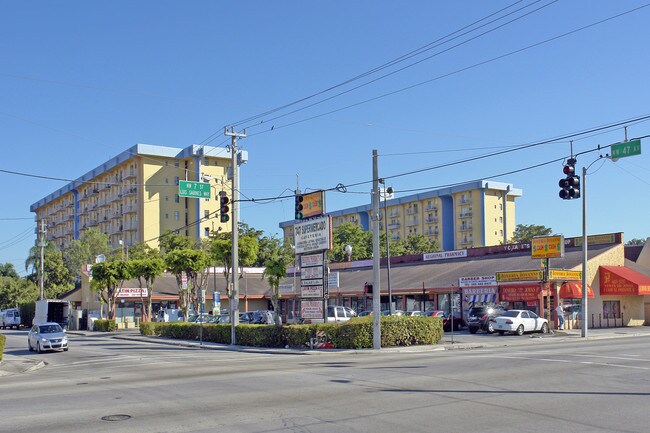 More details for 4685 NW 7th St, Miami, FL - Retail for Sale