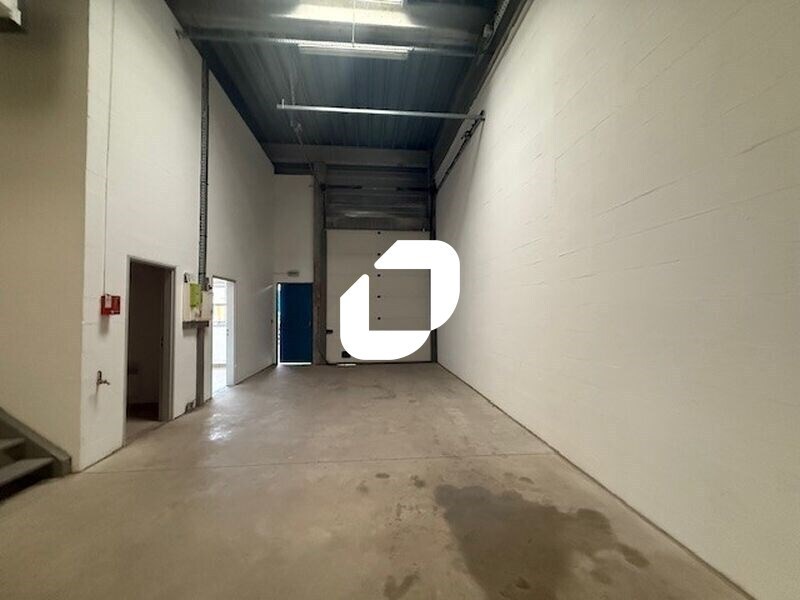 Flex in Chambly for lease Interior Photo- Image 1 of 10