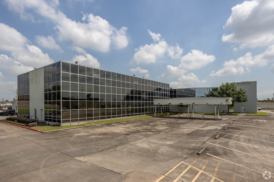 14200 Gulf Fwy, Houston, TX for lease - Building Photo - Image 3 of 5