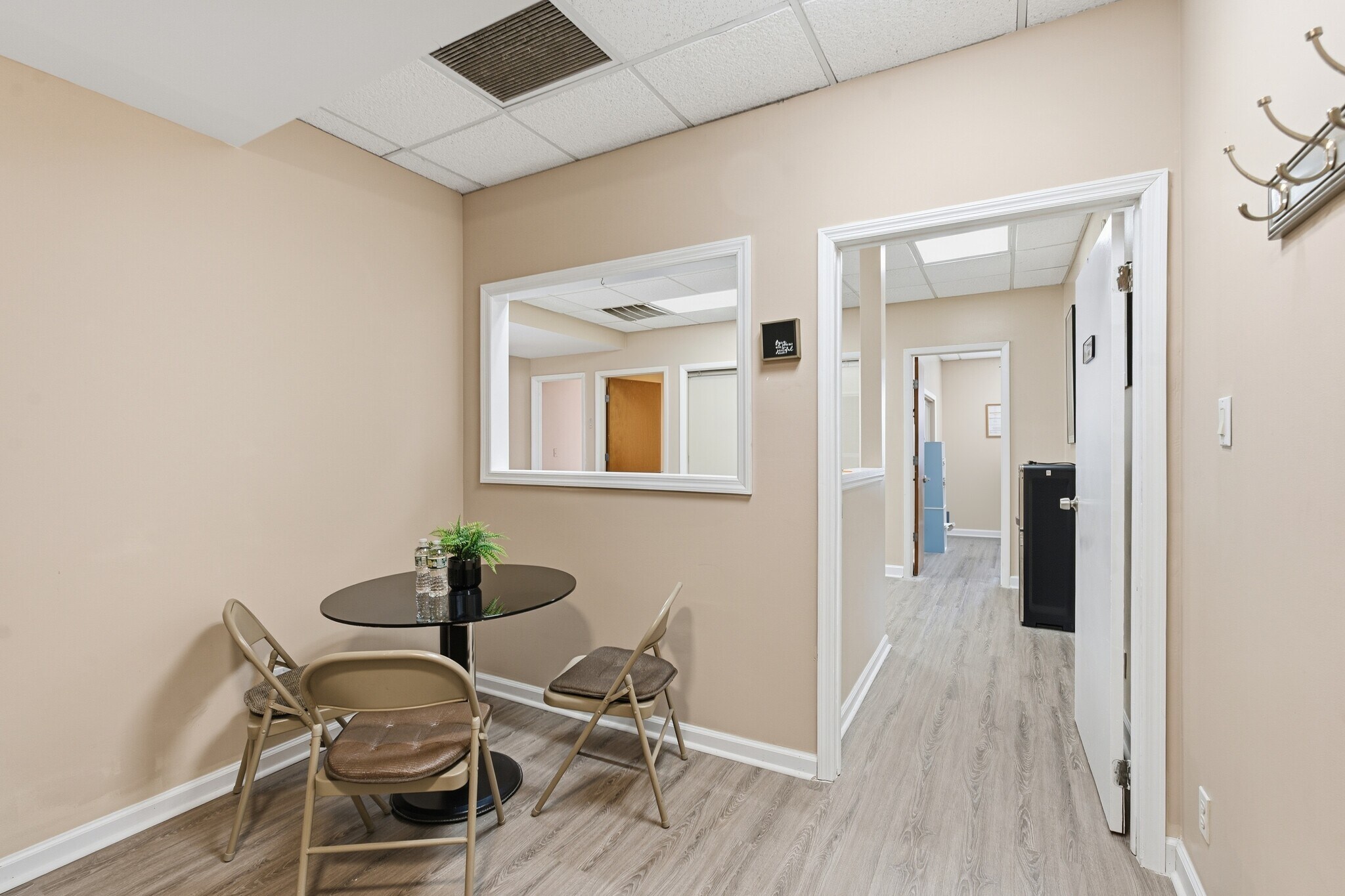 20 W Park Ave, Long Beach, NY for sale Interior Photo- Image 1 of 7