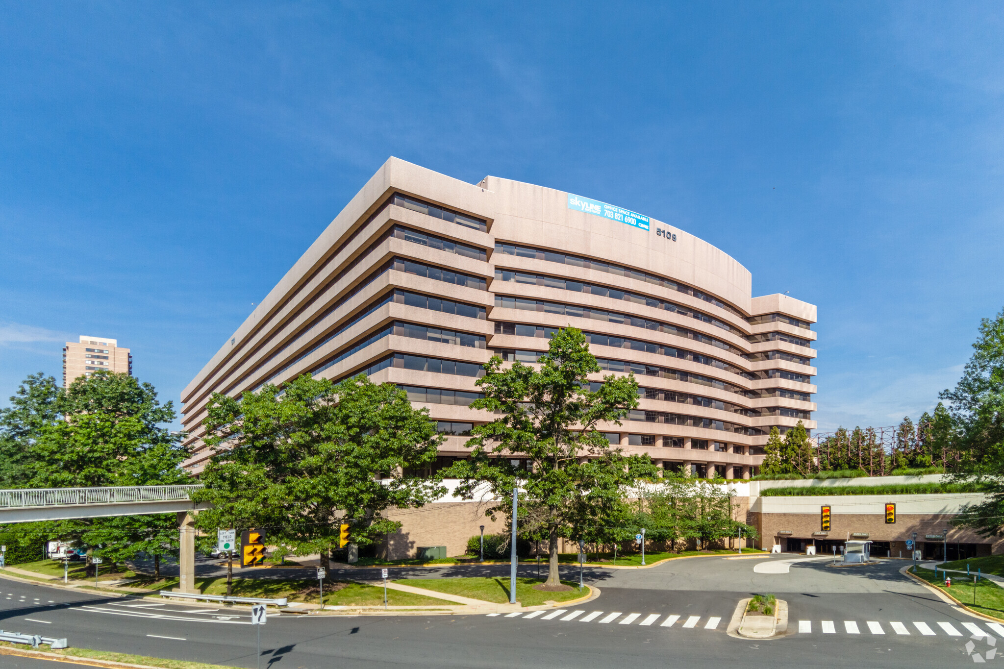 5109 Leesburg Pike, Falls Church, VA à vendre Photo principale- Image 1 de 1