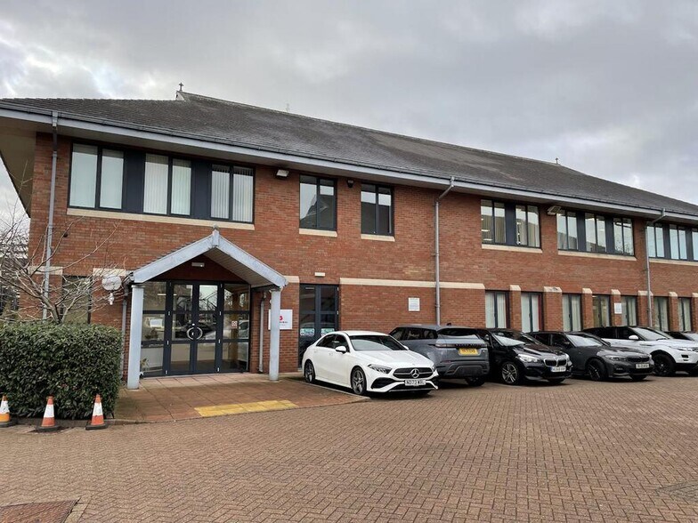 Holland Dr, Newcastle Upon Tyne à louer - Photo du bâtiment - Image 2 de 22