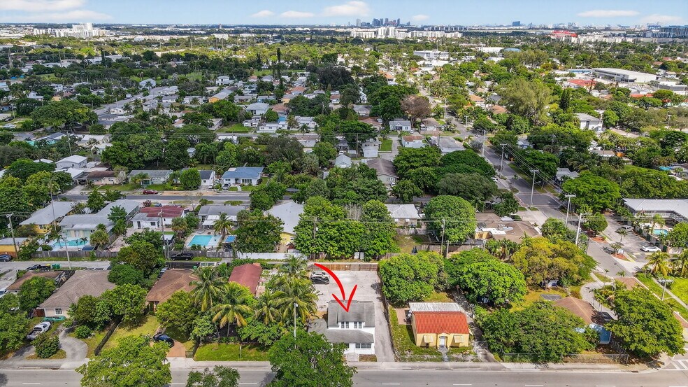 220 SW 16th St, Dania Beach, FL à vendre - Photo du bâtiment - Image 3 de 21