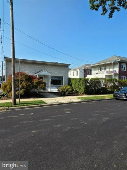2132 Noble St, West Lawn, PA for lease - Building Photo - Image 3 of 13